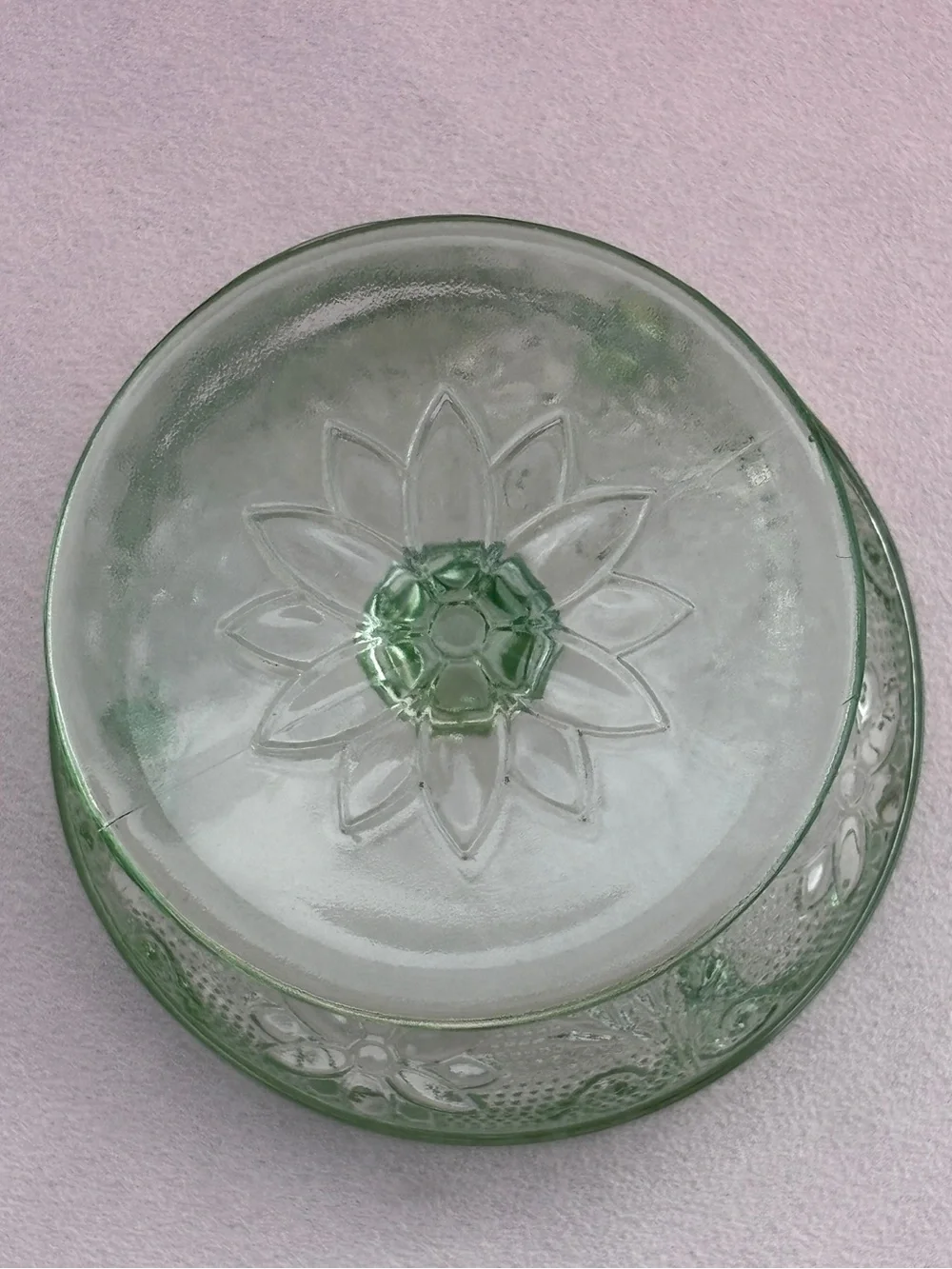 Vintage Tiara Indiana Glass “Chantilly” Green Sandwich Fairy Lamp